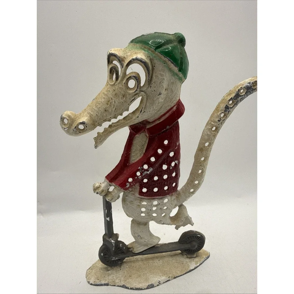 Vintage Painted‎ Metal Alligator Pierced Earring Holder Tree